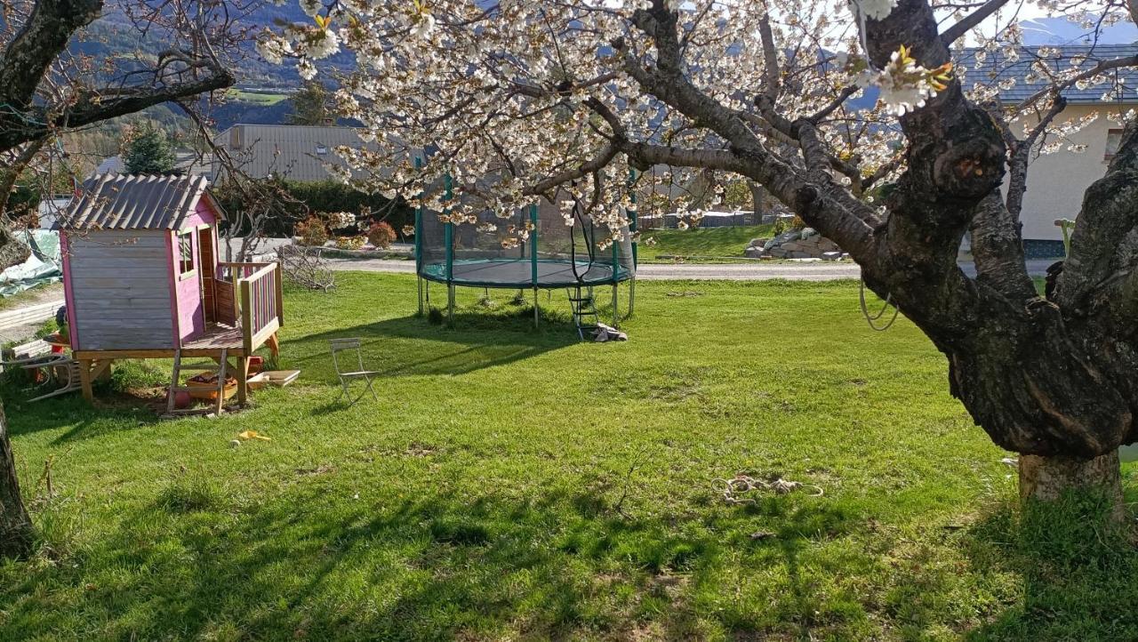 Location Le Queron Apartamento Guillestre Exterior foto